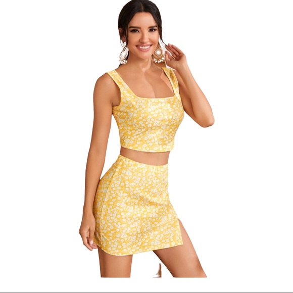 NWOT Women’s Daisy floral two piece Crop Tank Top & Split Hem Skirt Set size Med - Picture 4 of 5